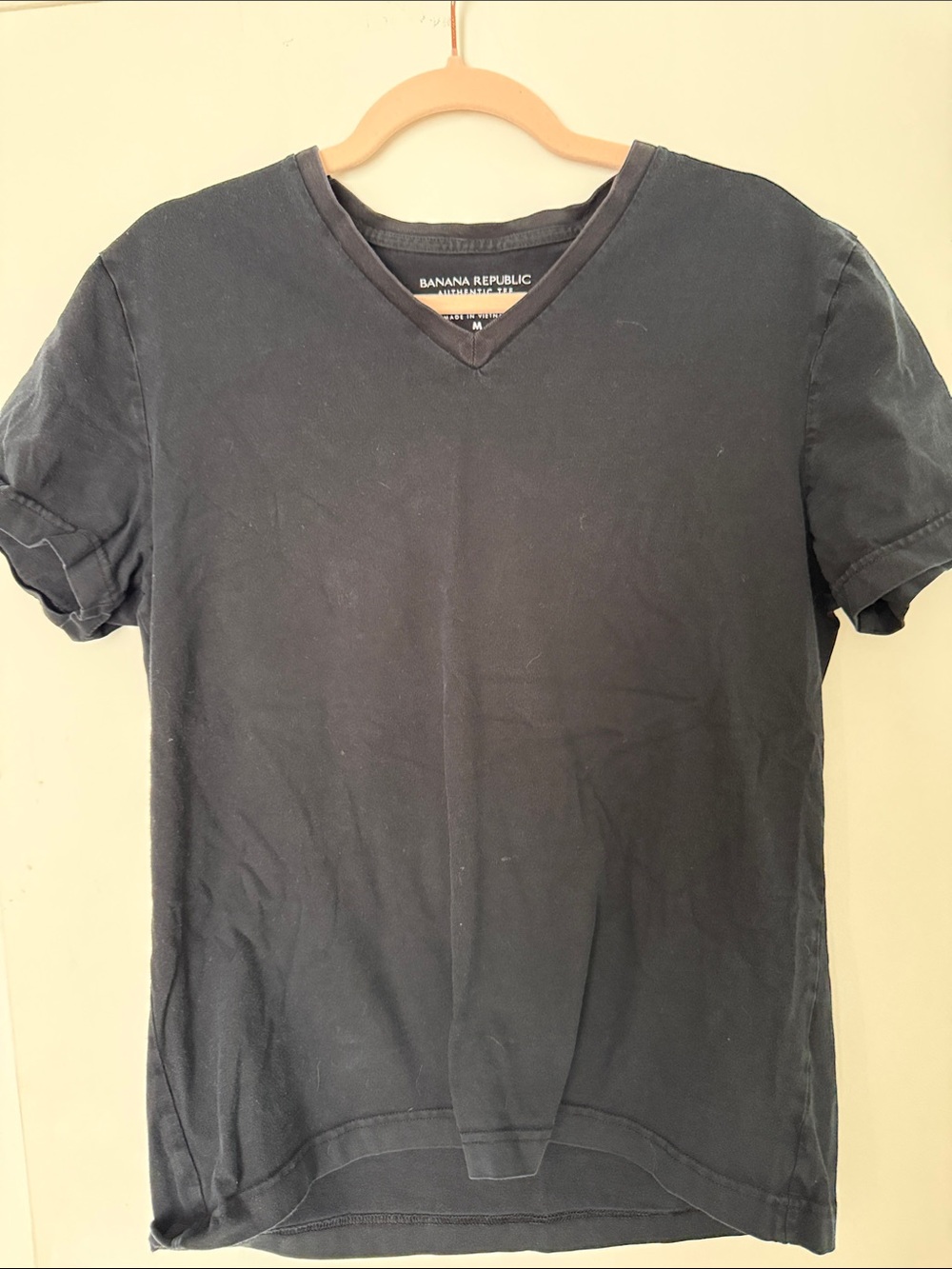 Banana Republic Men's Black V-Neck Short Sleeve Tee